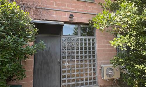 Laboratorio In Vendita a Modena