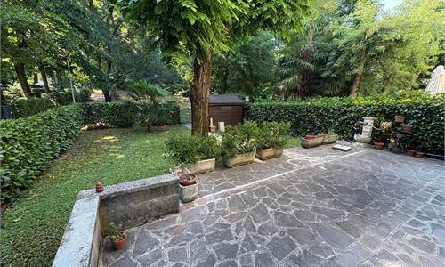 Villetta schiera In Vendita a Modena
